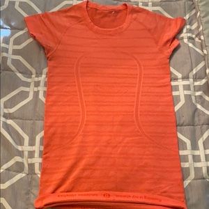 lulu lemon tee
